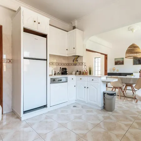 Private Pool Near Aroeira & Caparica *