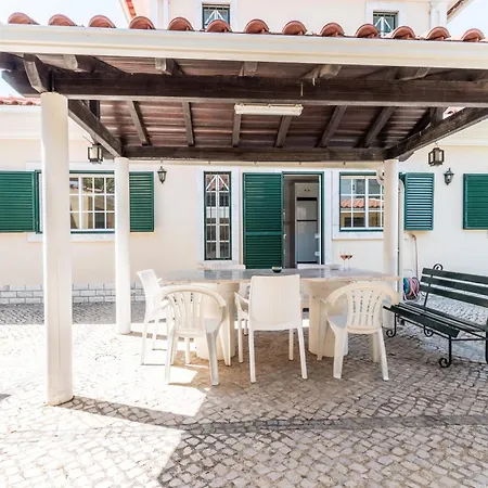 Private Pool Near Aroeira & Caparica Вилла Амора